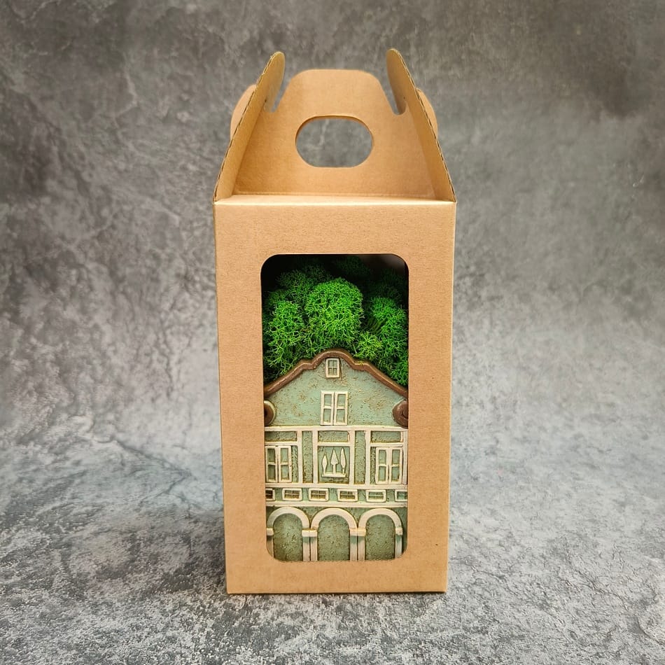 Domek z mchem w pudełku z okienkiem - obrazek 8